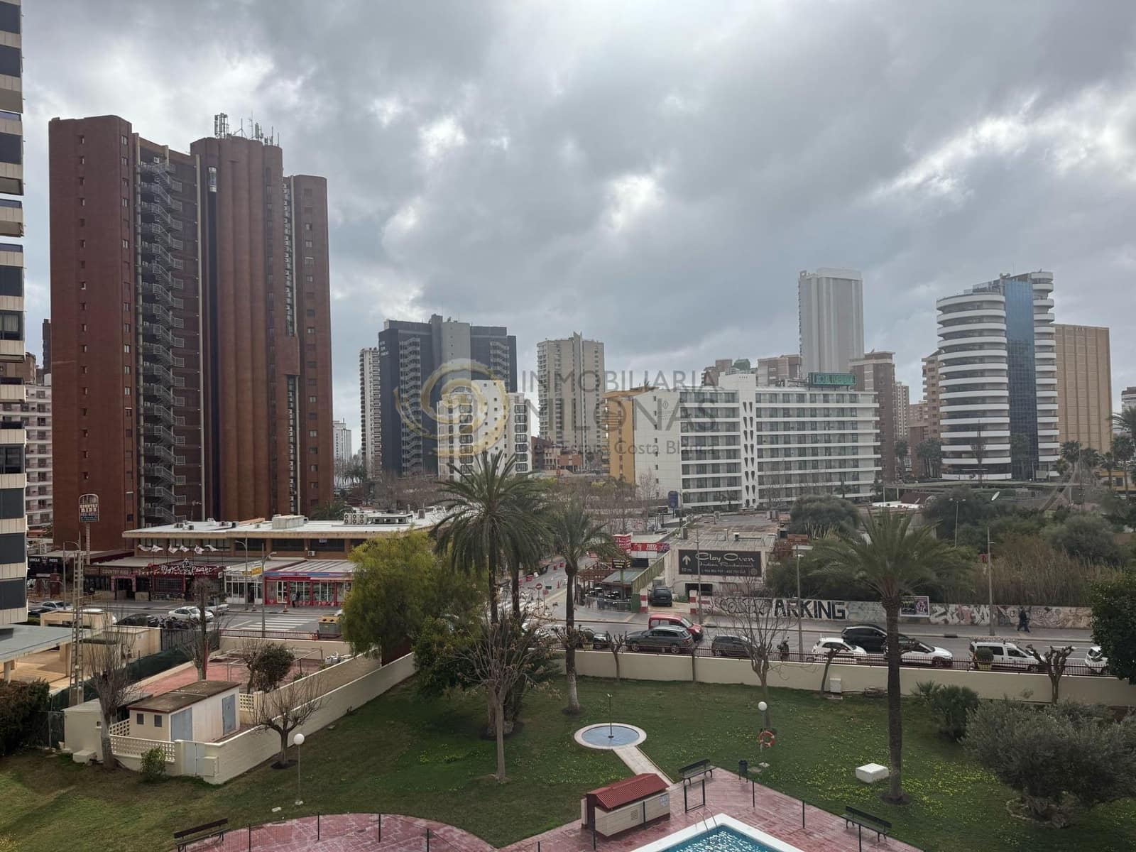 2 soveværelse Lejlighed til salg i Benidorm med swimmingpool - € 250.000 (Ref: 9411066)