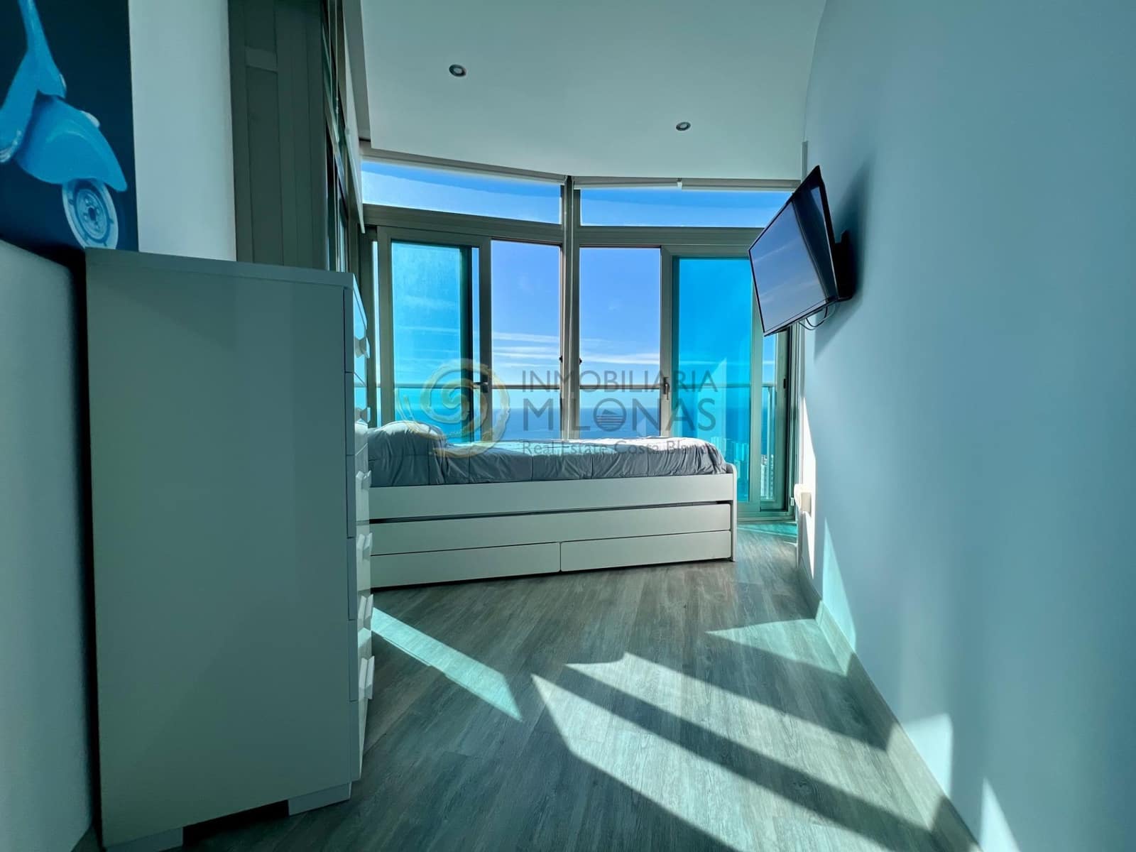 2 bedroom Apartment for sale in Benidorm with pool - € 329,000 (Ref: 9605071)