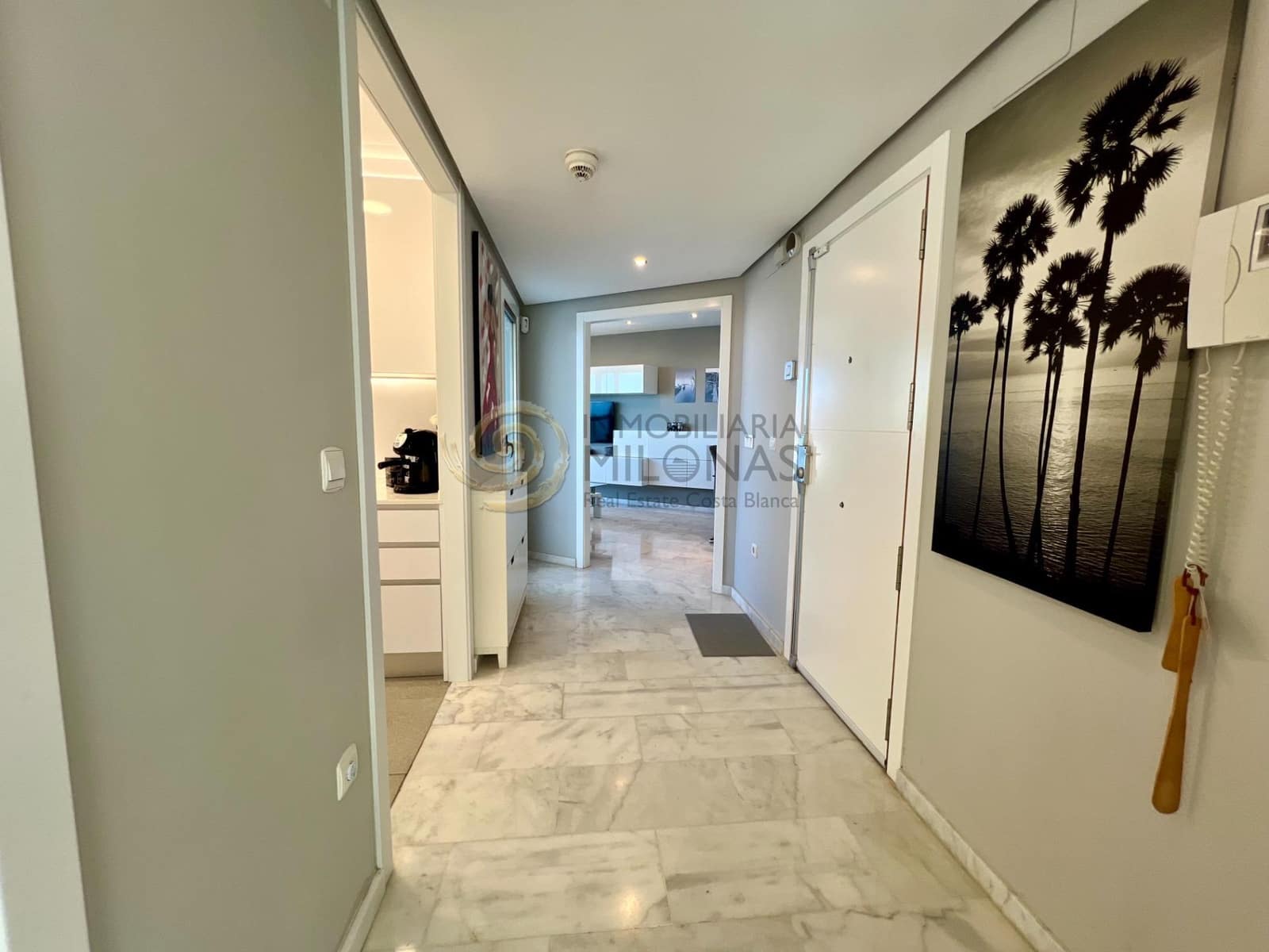 2 bedroom Apartment for sale in Benidorm with pool - € 329,000 (Ref: 9605071)