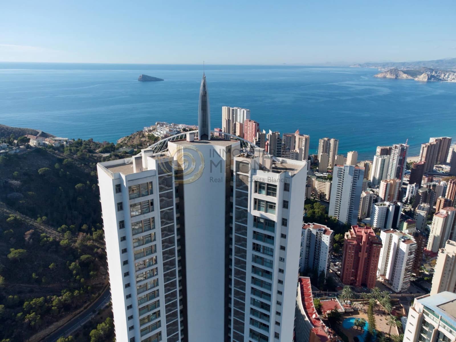 2 bedroom Apartment for sale in Benidorm with pool - € 329,000 (Ref: 9605071)