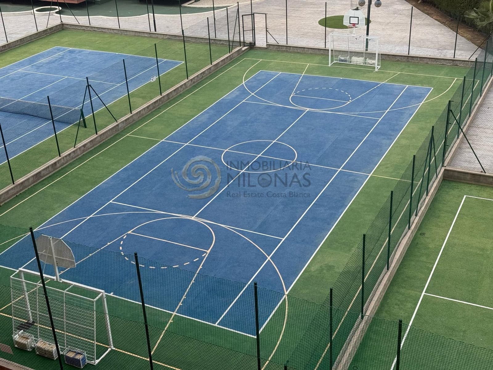 2 makuuhuone Asunto vuokrattavana paikassa Benidorm mukana uima-altaan - 1 100 € (Ref: 9608155)