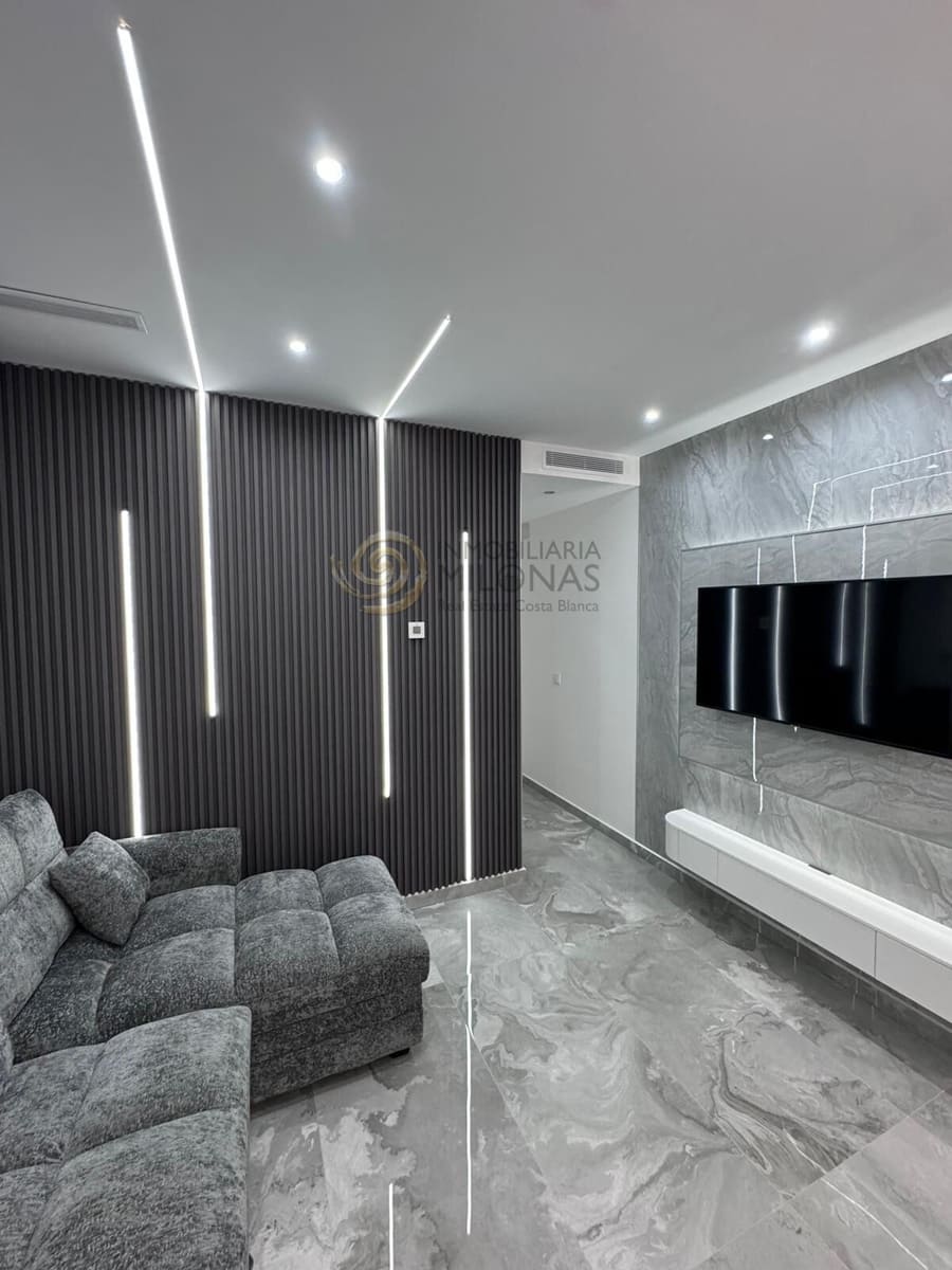 2 soveværelse Lejlighed til salg i Benidorm med swimmingpool - € 180.500 (Ref: 9615625)