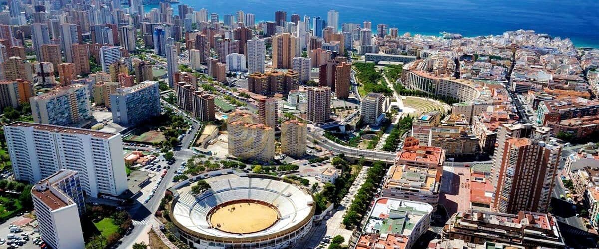 2 soveværelse Lejlighed til salg i Benidorm med swimmingpool - € 180.500 (Ref: 9615625)