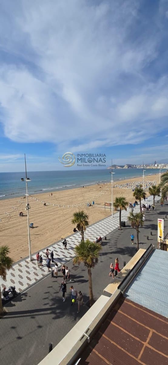 Yksiö myytävänä paikassa Benidorm mukana uima-altaan - 249 900 € (Ref: 9645125)