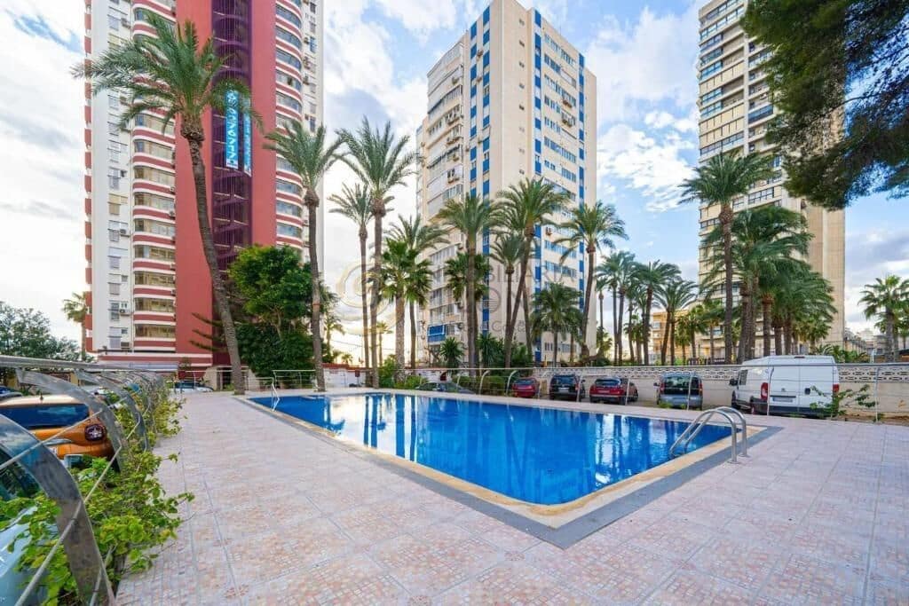 Yksiö myytävänä paikassa Benidorm mukana uima-altaan - 249 900 € (Ref: 9645125)