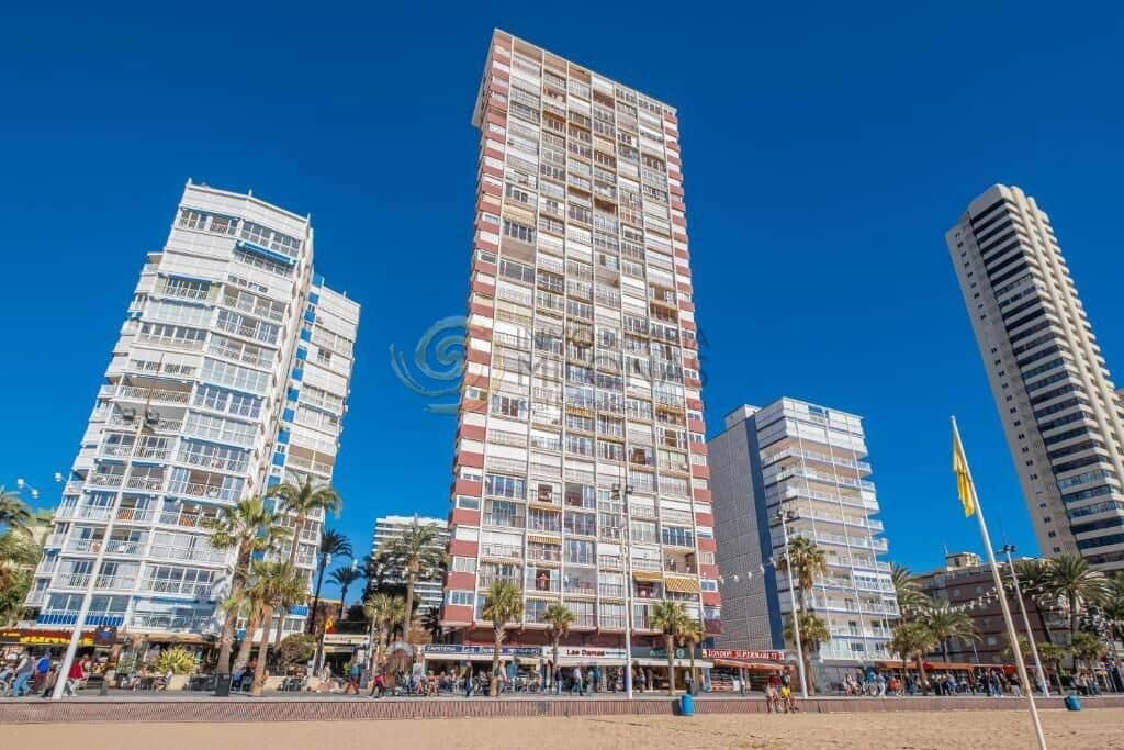 Yksiö myytävänä paikassa Benidorm mukana uima-altaan - 249 900 € (Ref: 9645125)