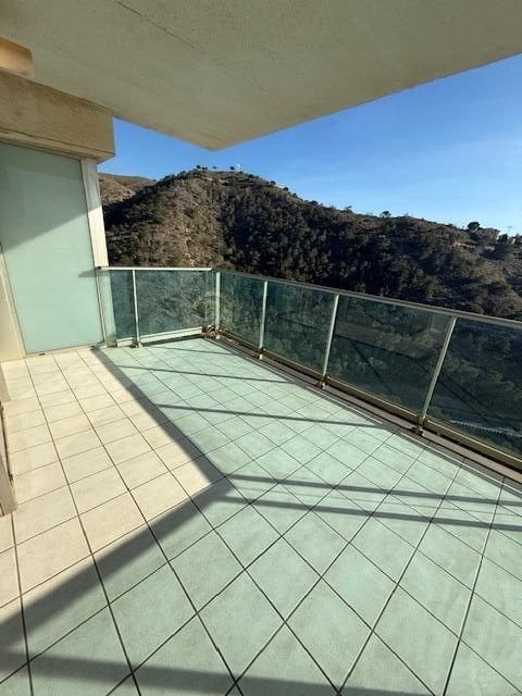 2 soveværelse Lejlighed til salg i Benidorm med swimmingpool garage - € 395.000 (Ref: 9645126)