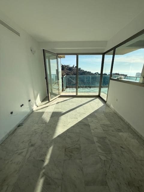 2 soveværelse Lejlighed til salg i Benidorm med swimmingpool garage - € 395.000 (Ref: 9645126)