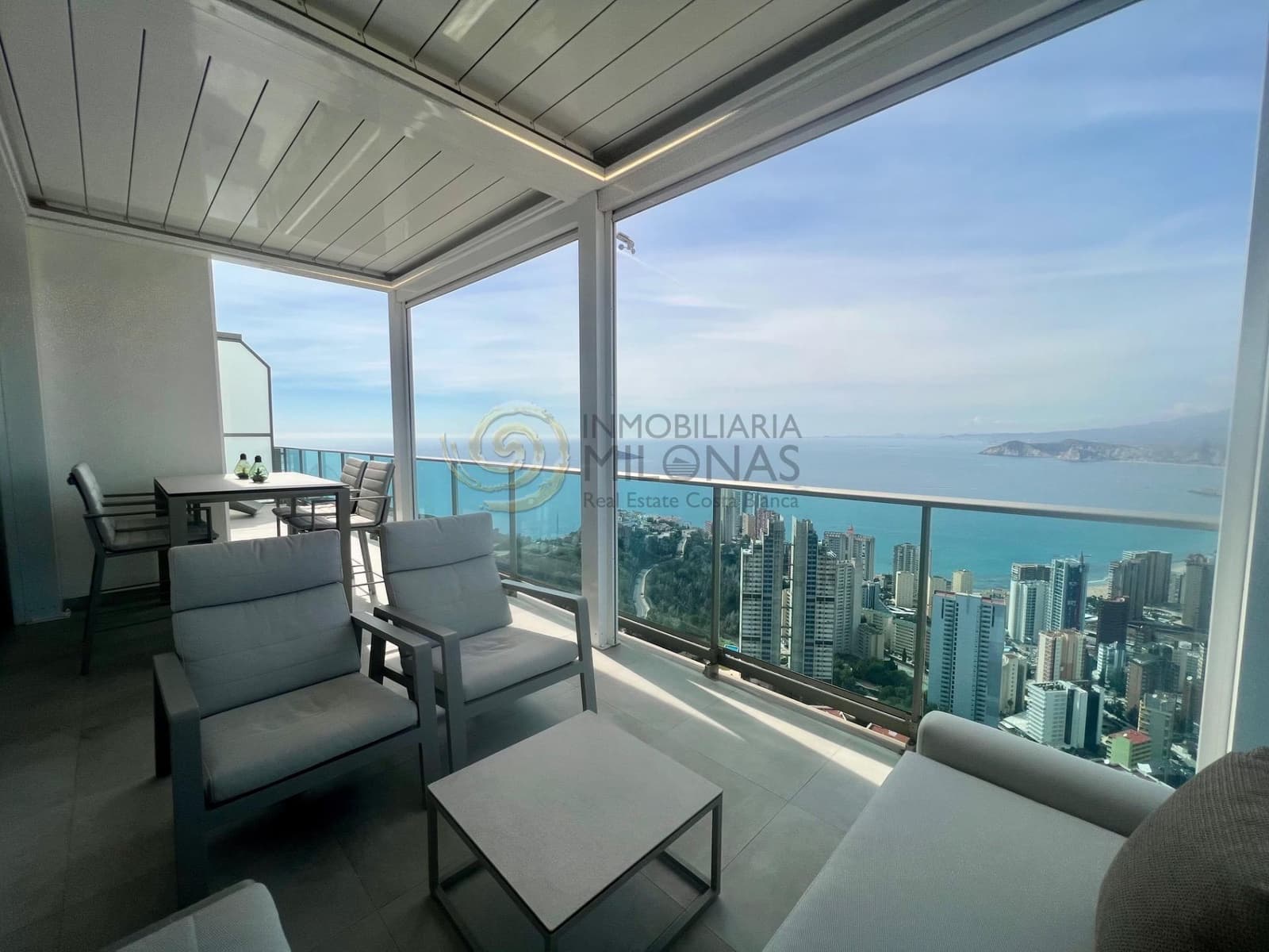 3 soveværelse Penthouse til salg i Benidorm med swimmingpool garage - € 795.000 (Ref: 9707535)