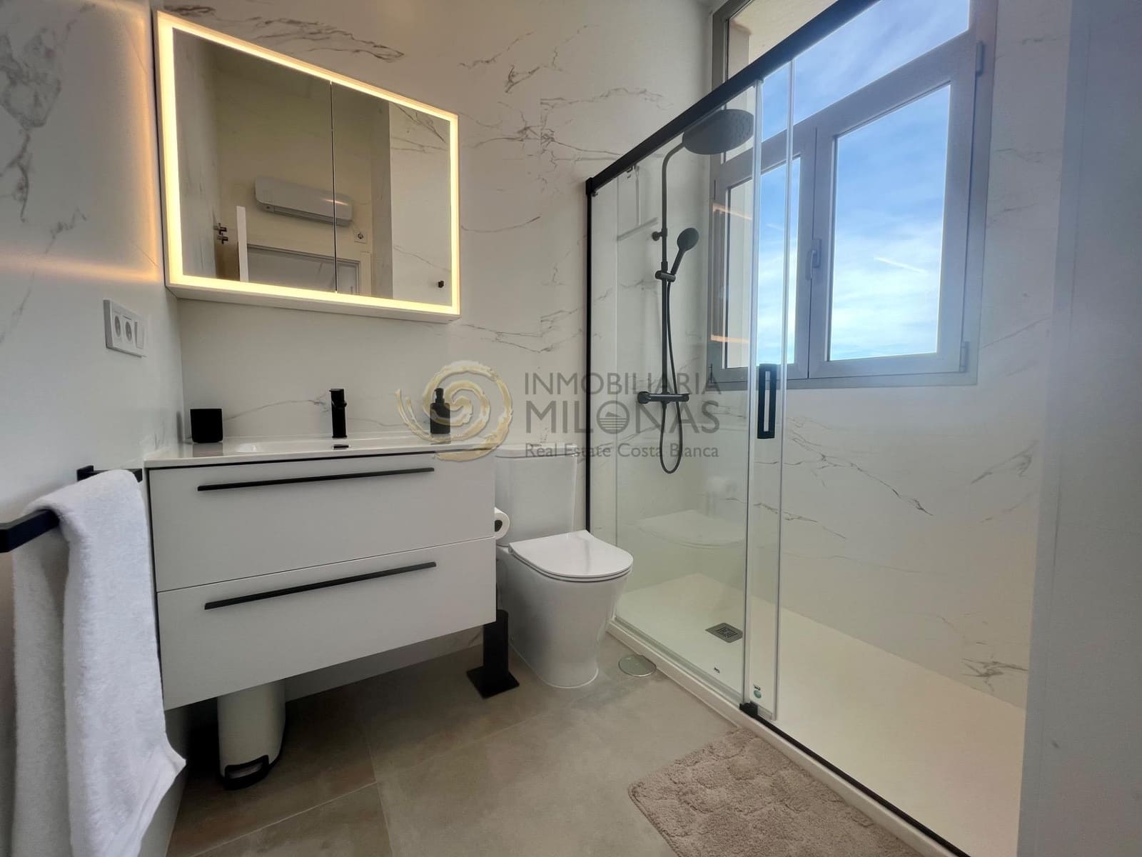 3 soveværelse Penthouse til salg i Benidorm med swimmingpool garage - € 795.000 (Ref: 9707535)