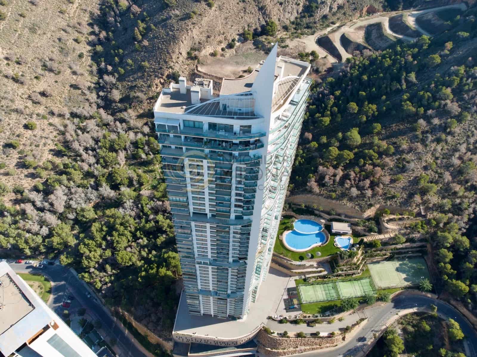 3 soveværelse Penthouse til salg i Benidorm med swimmingpool garage - € 795.000 (Ref: 9707535)