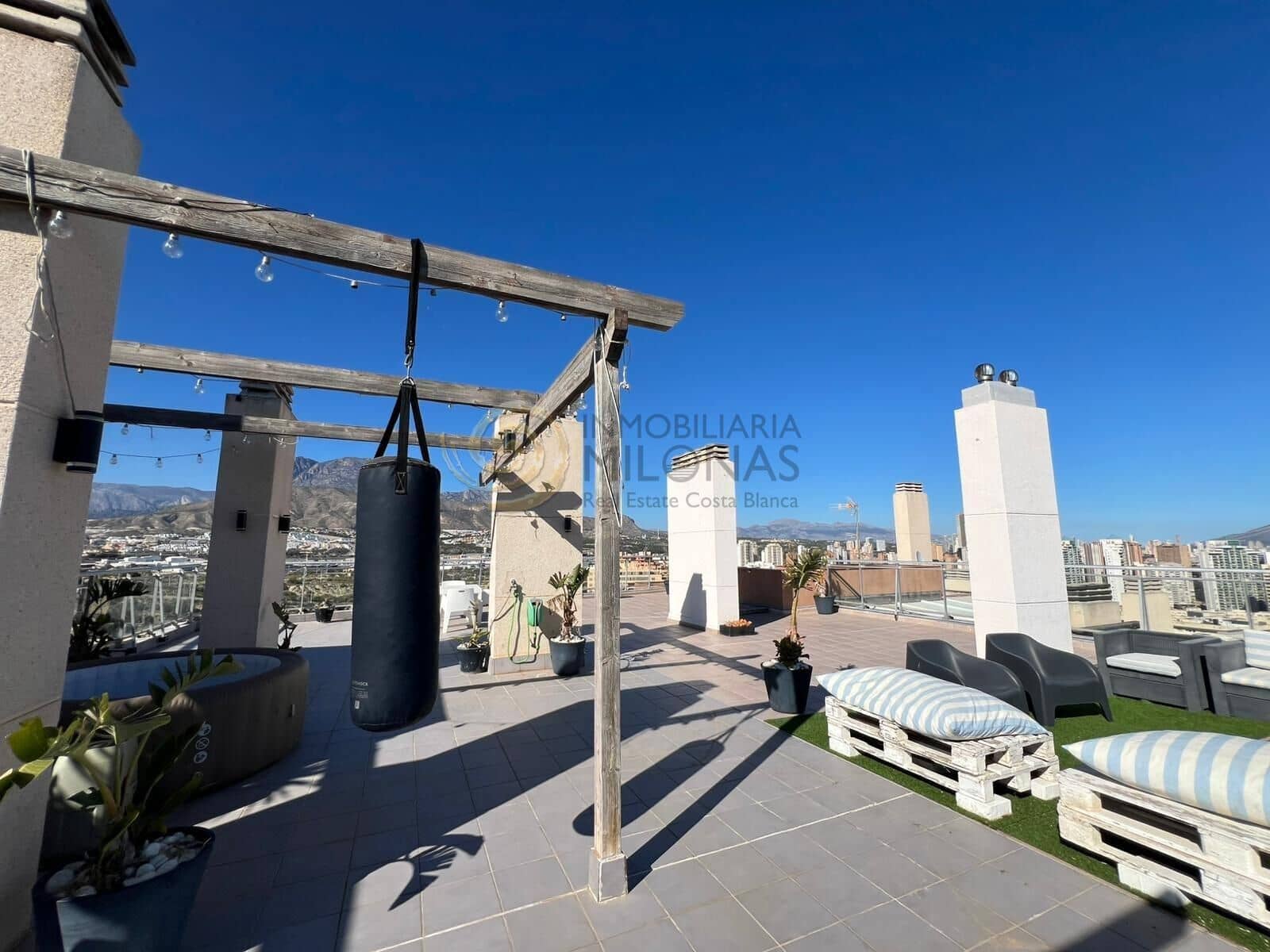 2 Zimmer Penthouse zu verkaufen in La Villajoyosa / Vila Joiosa mit Pool Garage - 450.000 € (Ref: 9712064)