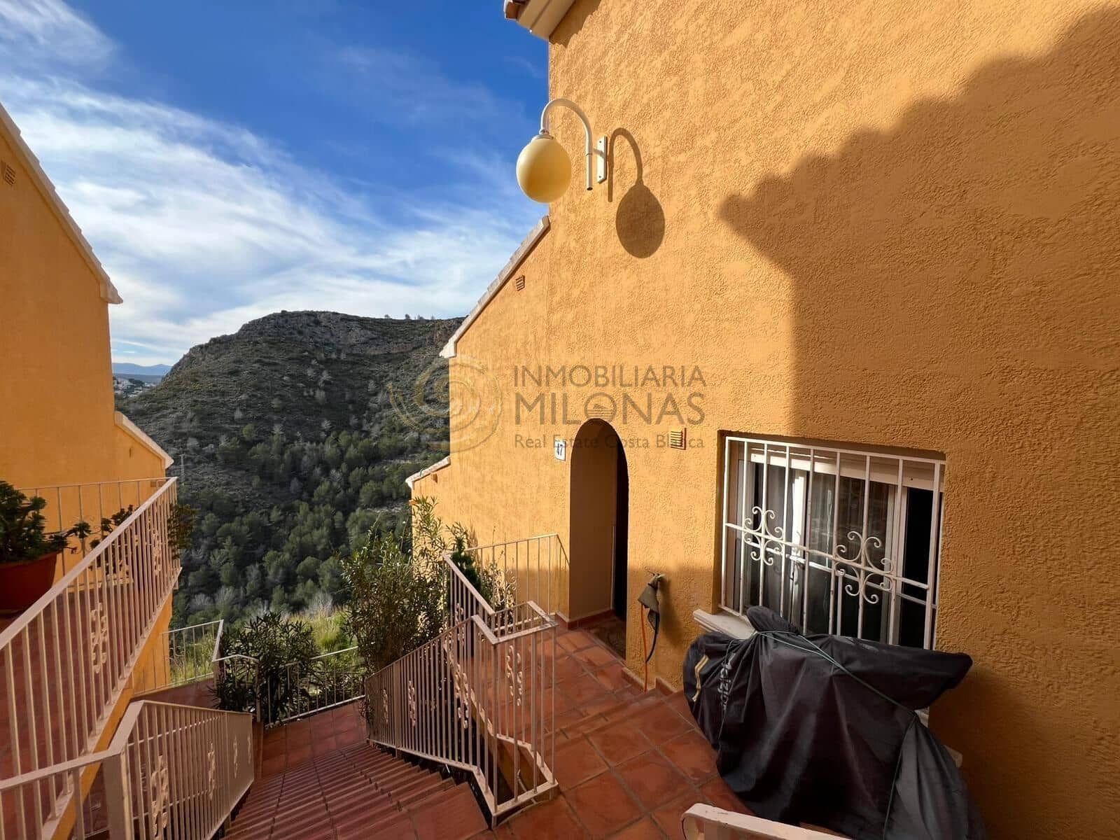 2 bedroom Apartment for sale in Cumbre del Sol with pool - € 190,000 (Ref: 9712065)