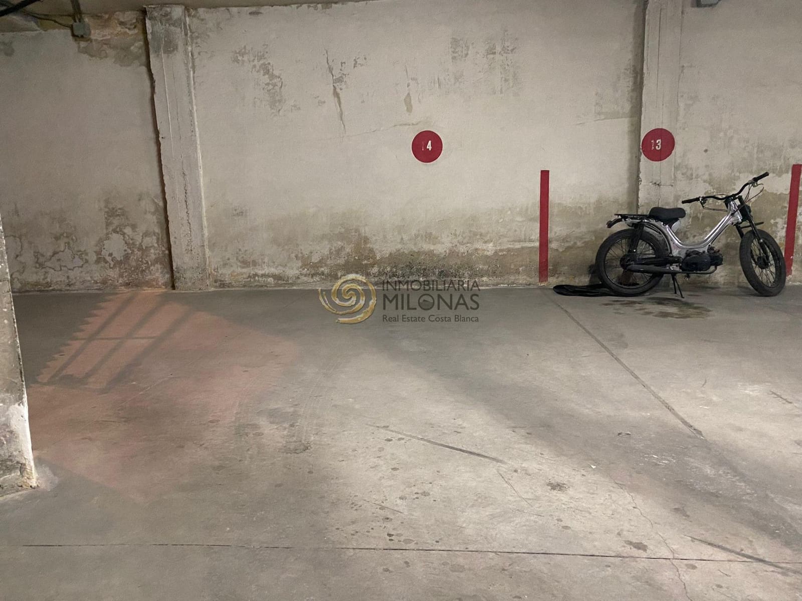 3 sovrum Lägenhet att hyra i Alfaz del Pi / L'Alfas del Pi med garage - 1 200 € (Ref: 9752127)