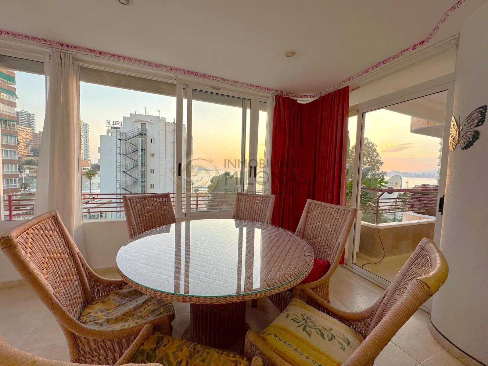 2 soveværelse Lejlighed til salg i Benidorm med swimmingpool garage - € 479.000 (Ref: 9794753)