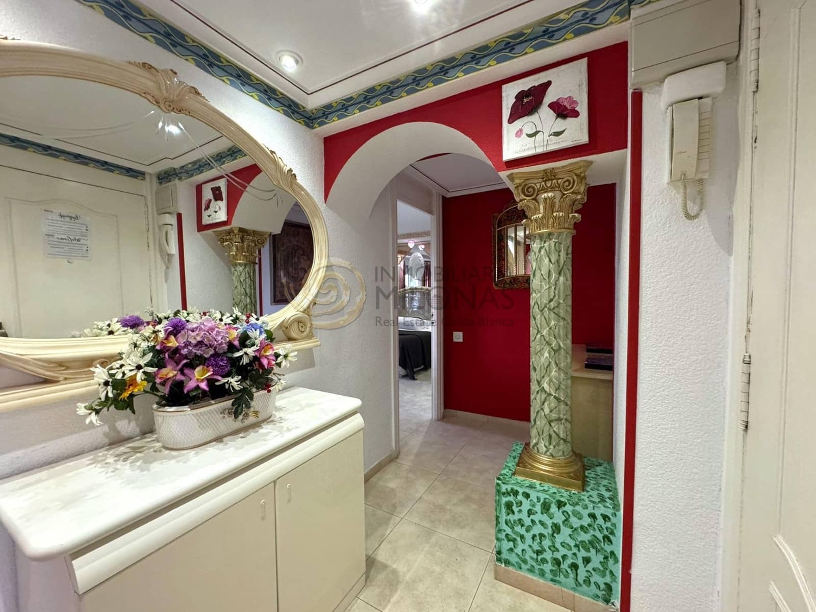 2 soveværelse Lejlighed til salg i Benidorm med swimmingpool garage - € 479.000 (Ref: 9794753)