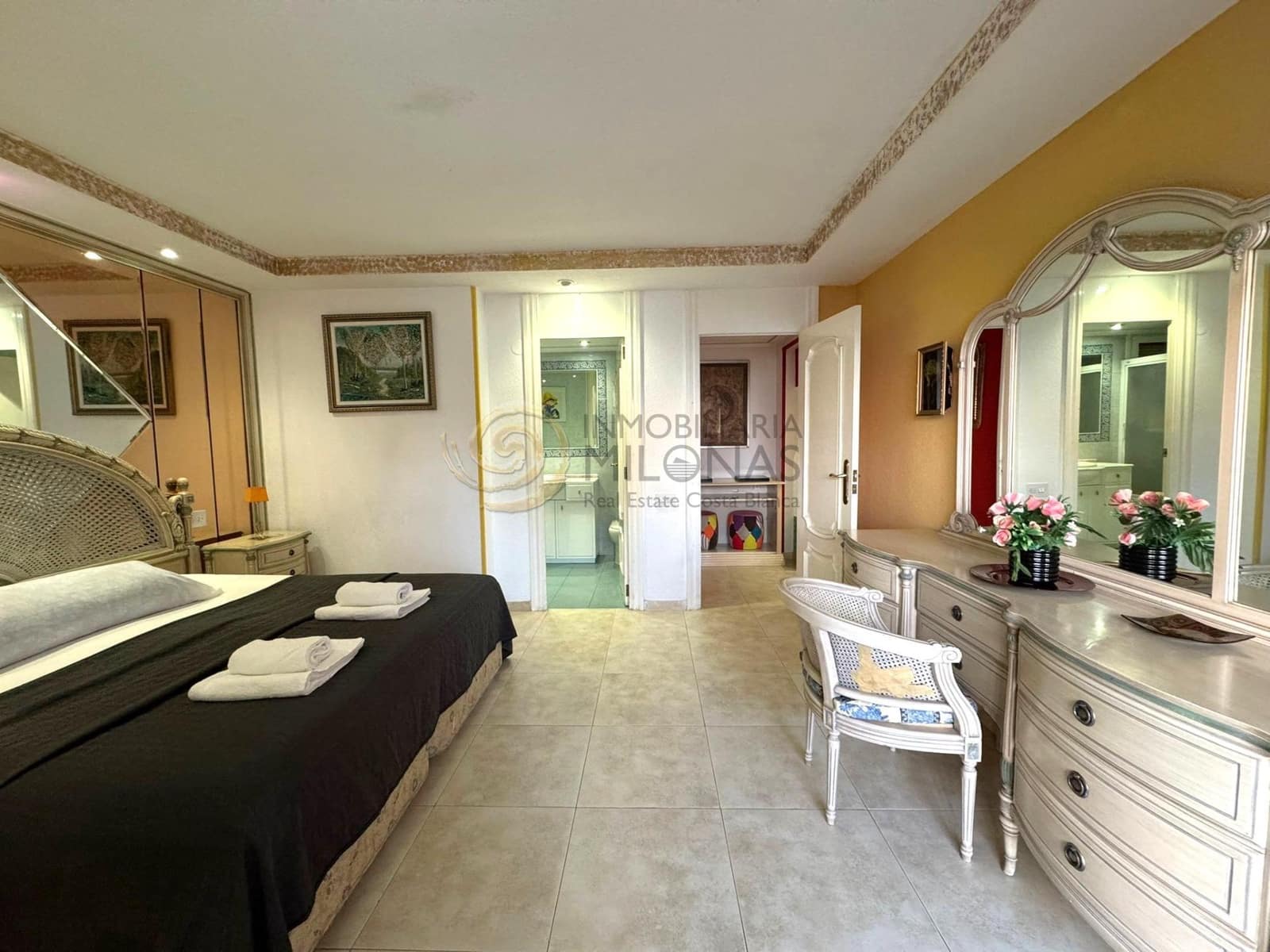 2 soveværelse Lejlighed til salg i Benidorm med swimmingpool garage - € 479.000 (Ref: 9794753)