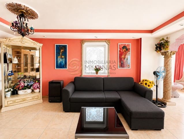 2 soverom Leilighet til salgs i Benidorm med svømmebasseng garasje - € 435 000 (Ref: 9794753)