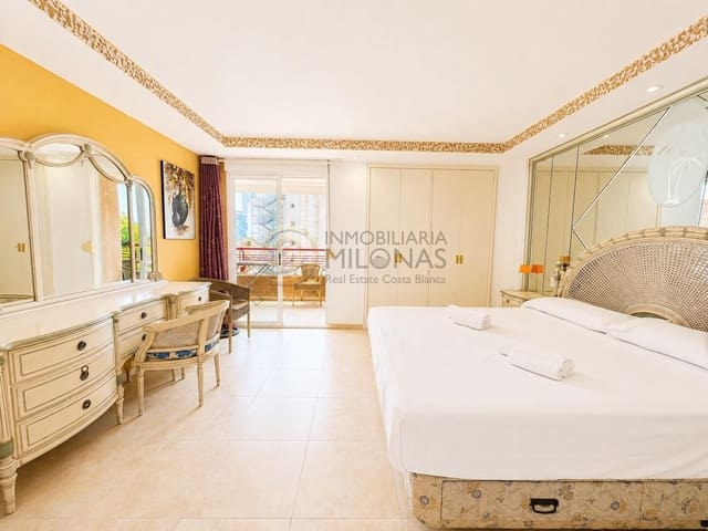 2 soverom Leilighet til salgs i Benidorm med svømmebasseng garasje - € 435 000 (Ref: 9794753)
