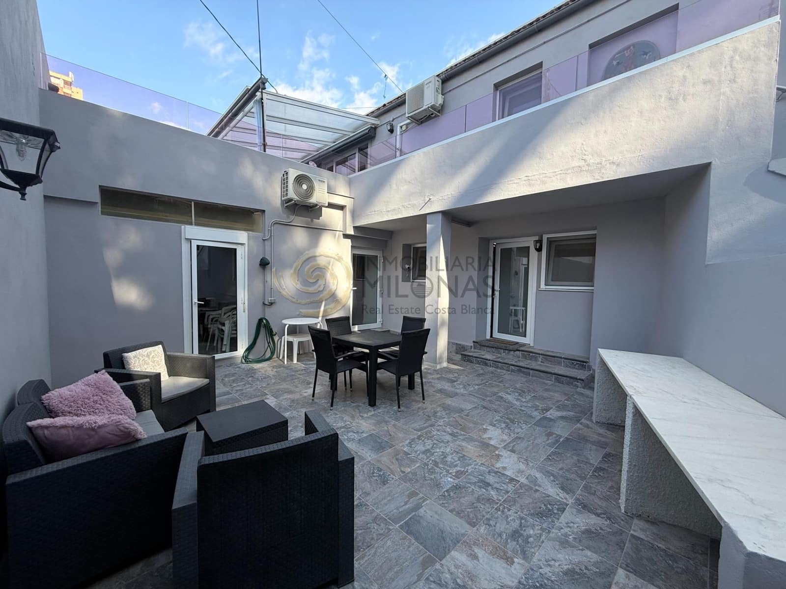 6 bedroom Villa for sale in Benidorm - € 489,000 (Ref: 9797229)