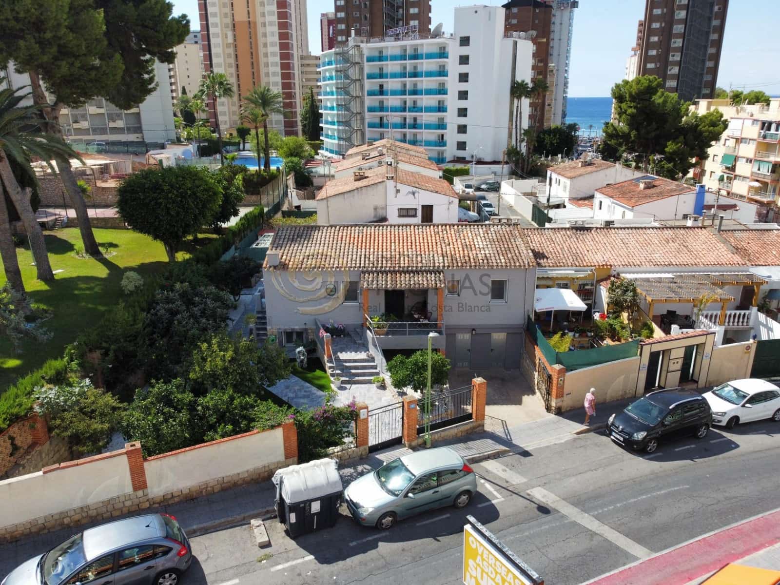 6 bedroom Villa for sale in Benidorm - € 489,000 (Ref: 9797229)