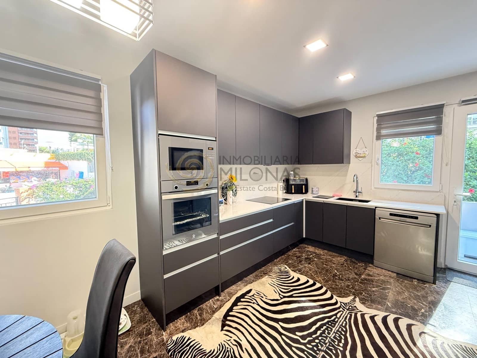 6 bedroom Villa for sale in Benidorm - € 489,000 (Ref: 9797229)