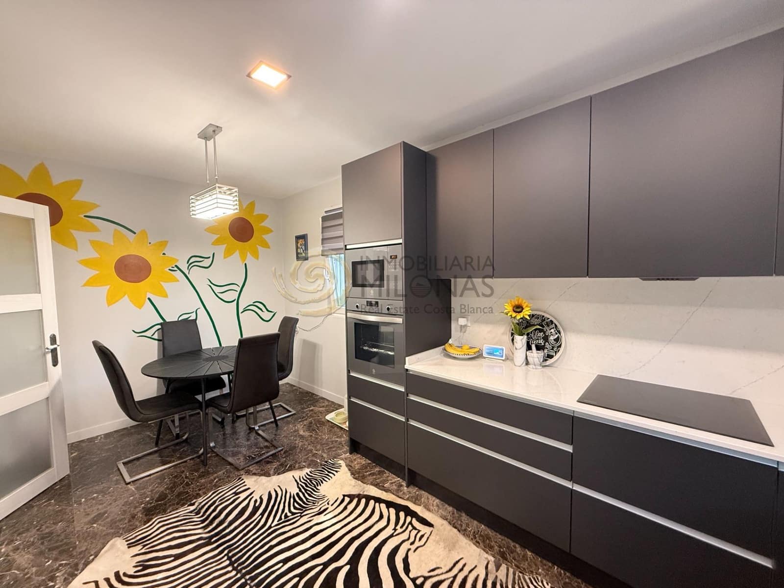 6 bedroom Villa for sale in Benidorm - € 489,000 (Ref: 9797229)