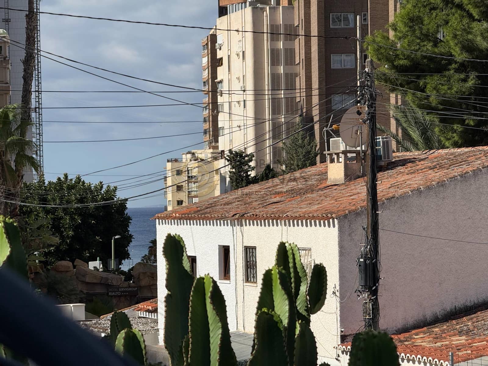 6 bedroom Villa for sale in Benidorm - € 489,000 (Ref: 9797229)