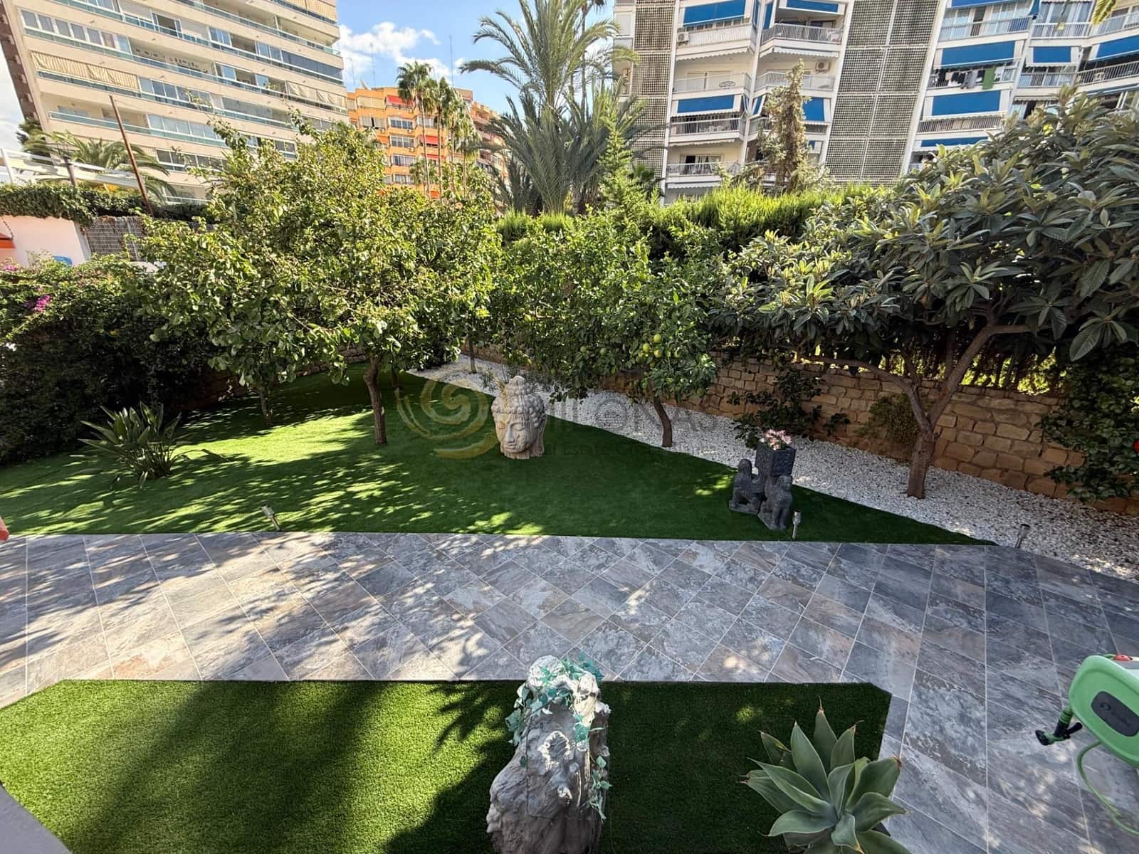 6 bedroom Villa for sale in Benidorm - € 489,000 (Ref: 9797229)