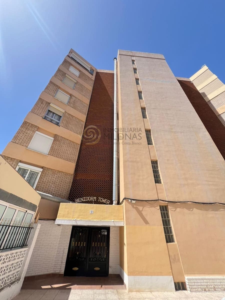 Studio for sale in Benidorm with pool - € 147,000 (Ref: 9804393)
