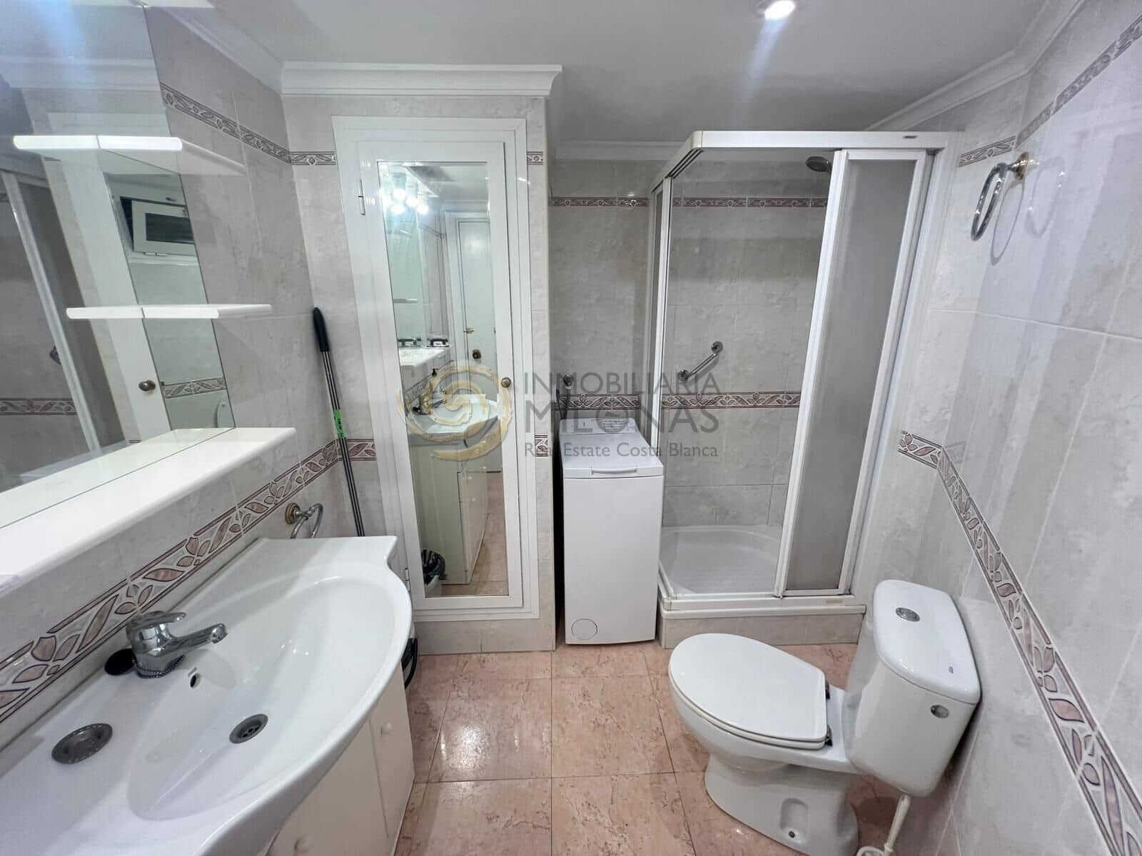 Studio for sale in Benidorm with pool - € 147,000 (Ref: 9804393)