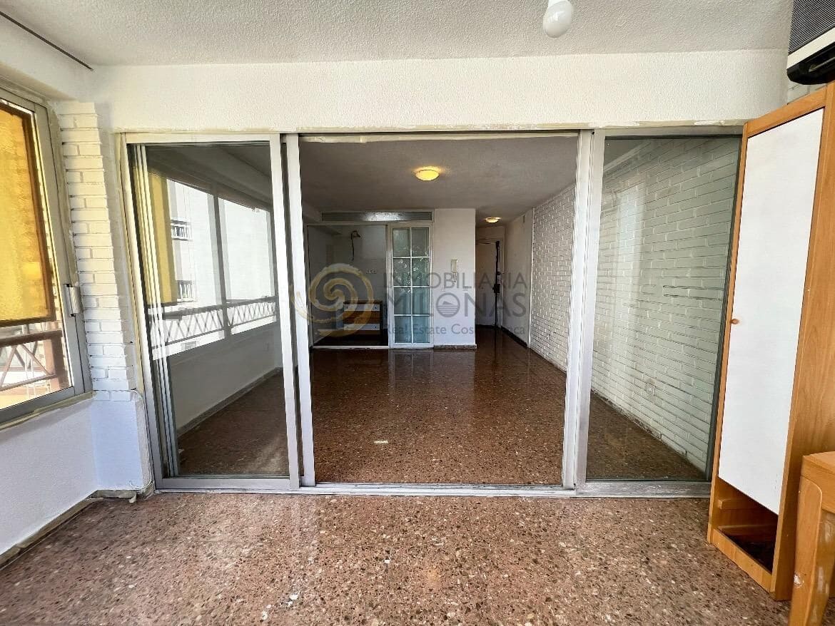 Studio à vendre à Benidorm avec piscine - 147 000 € (Ref: 9804393)