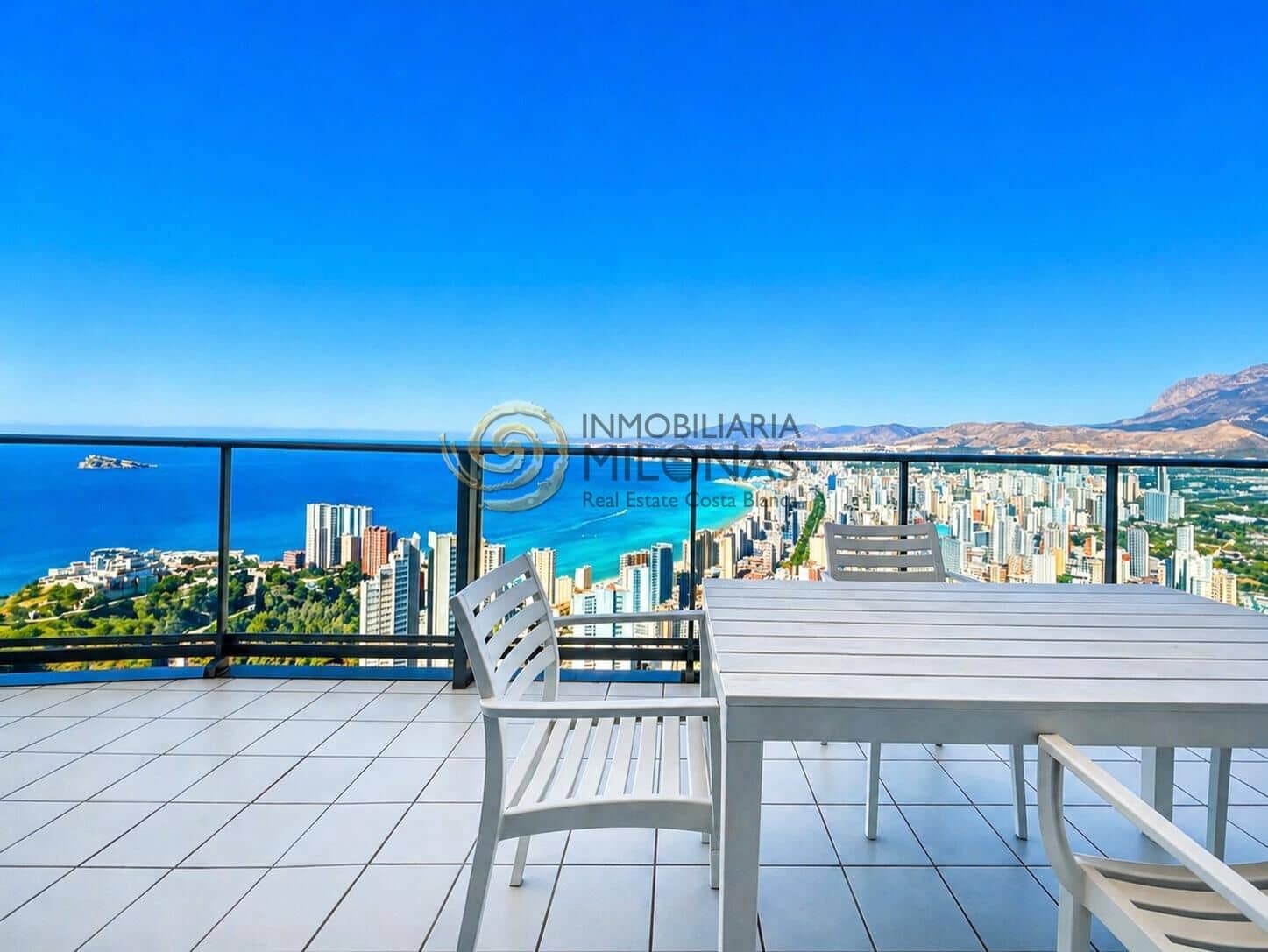 1 makuuhuone Kattohuoneisto myytävänä paikassa Benidorm mukana uima-altaan 
autotalli - 399 900 € (Ref: 9813346)