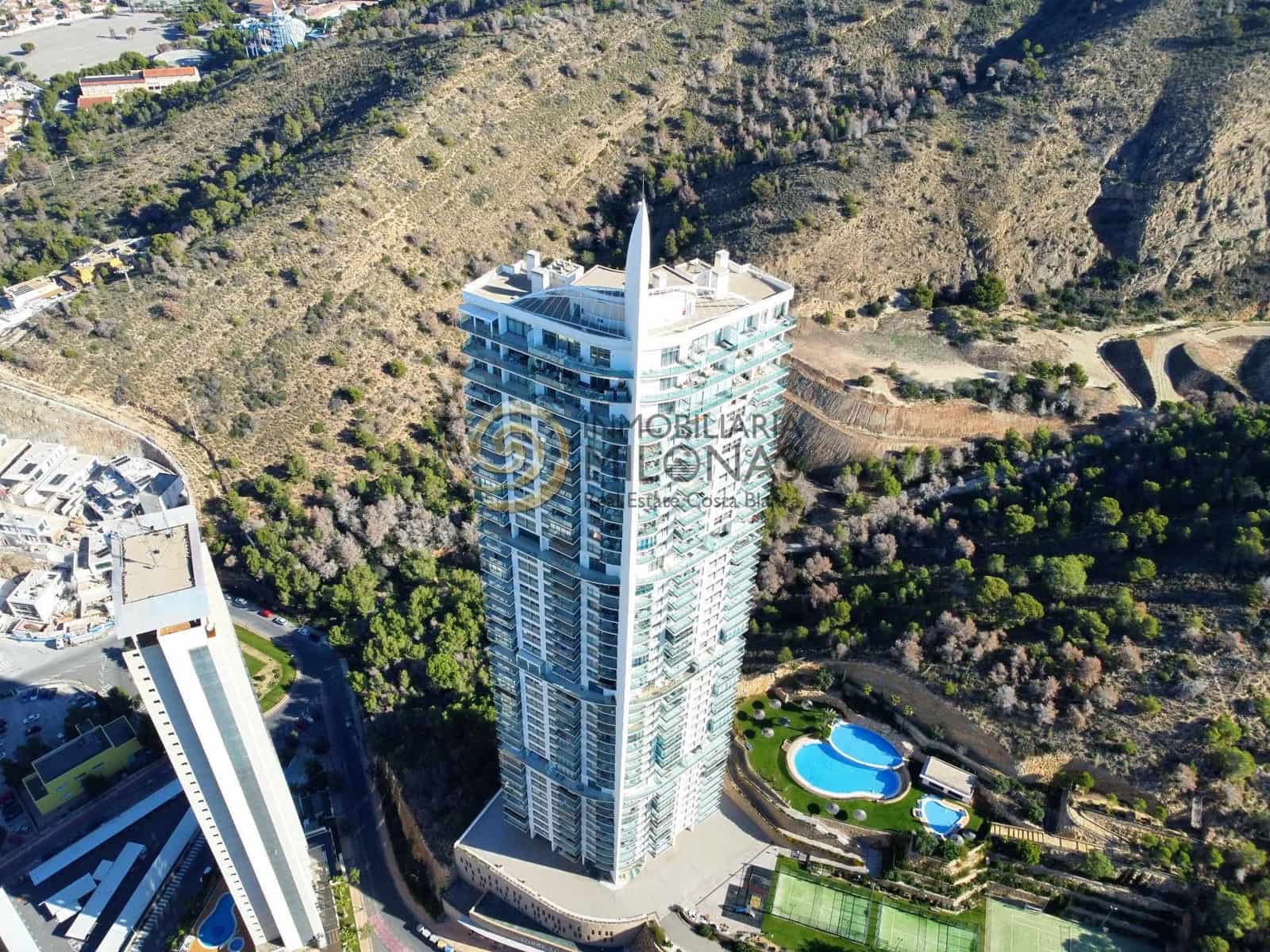 1 makuuhuone Kattohuoneisto myytävänä paikassa Benidorm mukana uima-altaan 
autotalli - 399 900 € (Ref: 9813346)