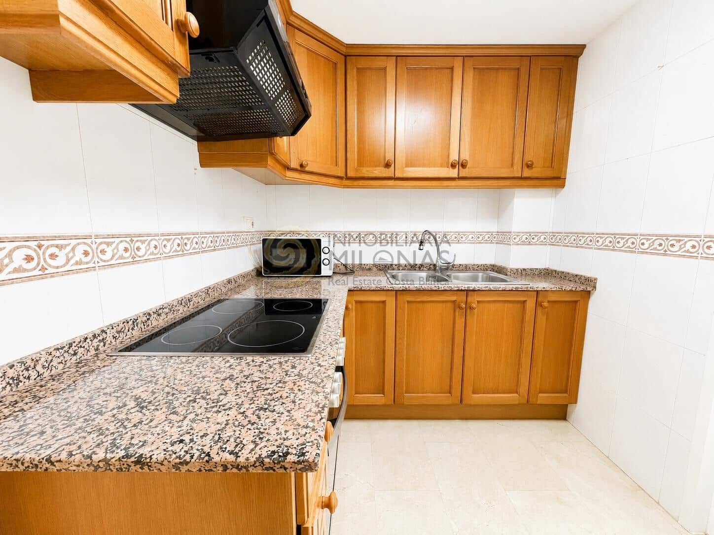 2 Zimmer Apartment zu verkaufen in Benidorm mit Pool Garage - 359.000 € (Ref: 9898883)