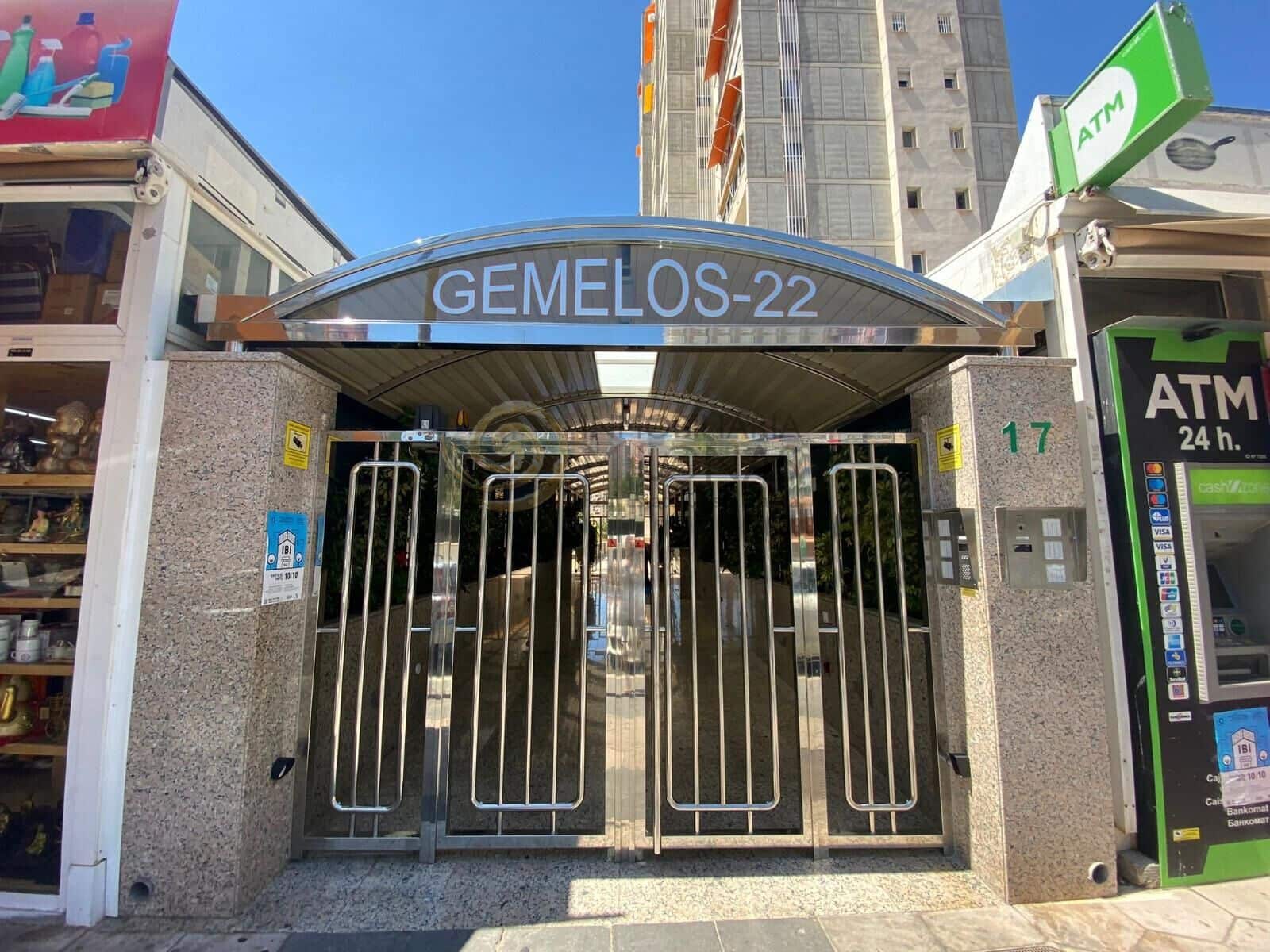 2 Zimmer Apartment zu verkaufen in Benidorm mit Pool Garage - 359.000 € (Ref: 9898883)