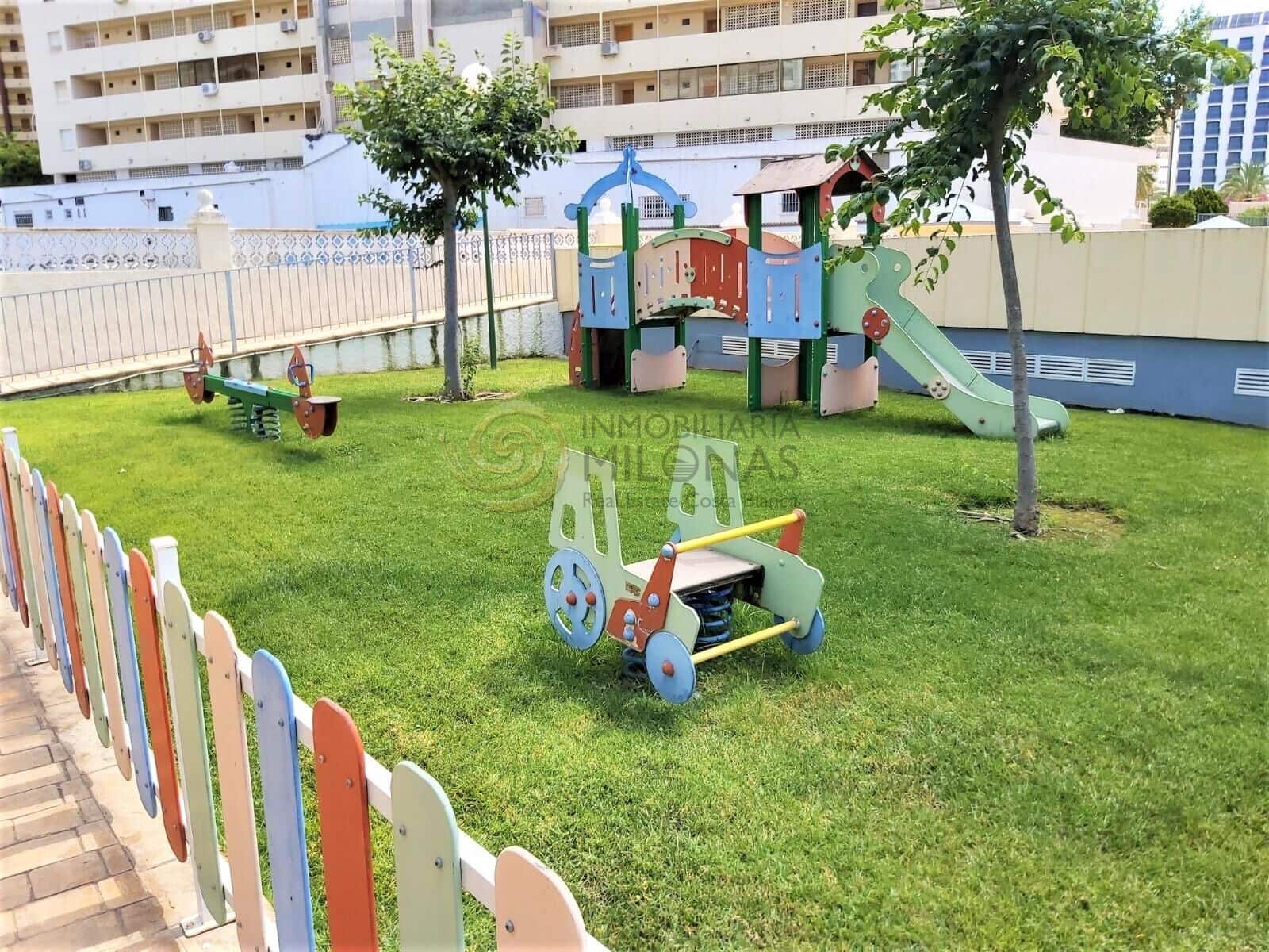 2 Zimmer Apartment zu verkaufen in Benidorm mit Pool Garage - 359.000 € (Ref: 9898883)