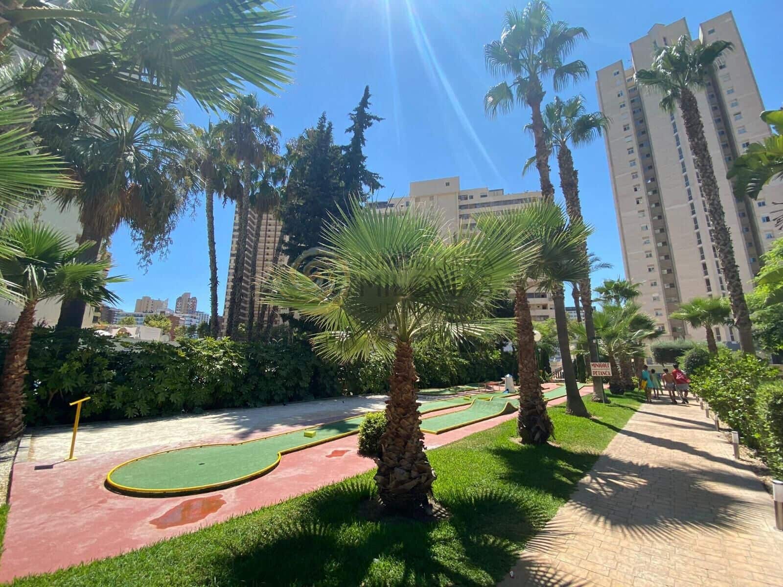 2 Zimmer Apartment zu verkaufen in Benidorm mit Pool Garage - 359.000 € (Ref: 9898883)