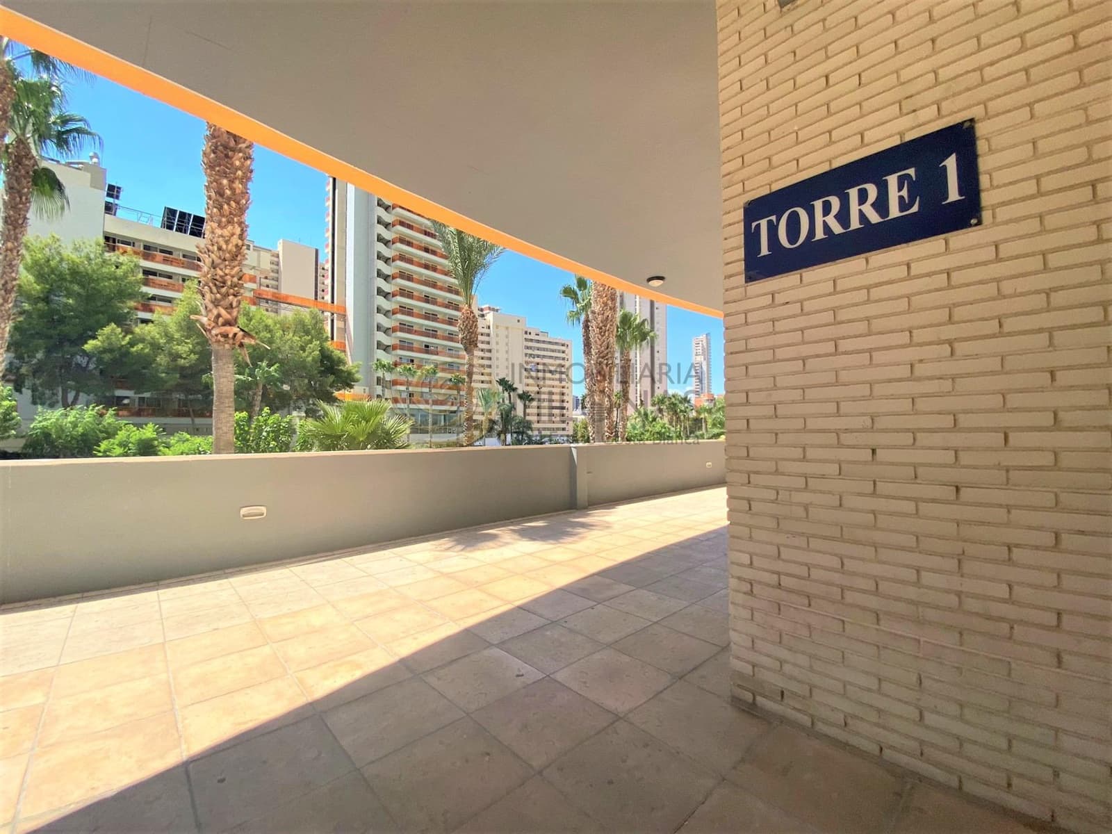 2 Zimmer Apartment zu verkaufen in Benidorm mit Pool Garage - 359.000 € (Ref: 9898883)