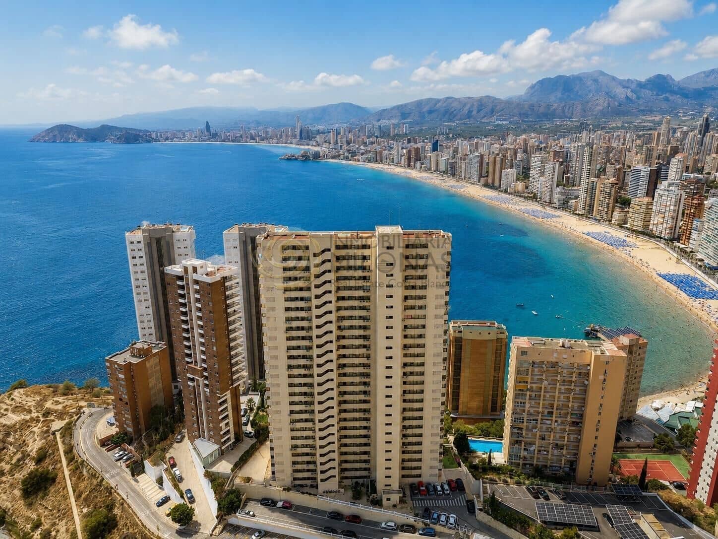 2 makuuhuone Huoneisto myytävänä paikassa Benidorm mukana uima-altaan 
autotalli - 350 000 € (Ref: 9947998)
