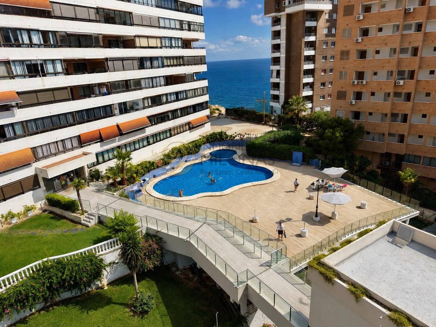 2 makuuhuone Huoneisto myytävänä paikassa Benidorm mukana uima-altaan 
autotalli - 350 000 € (Ref: 9947998)