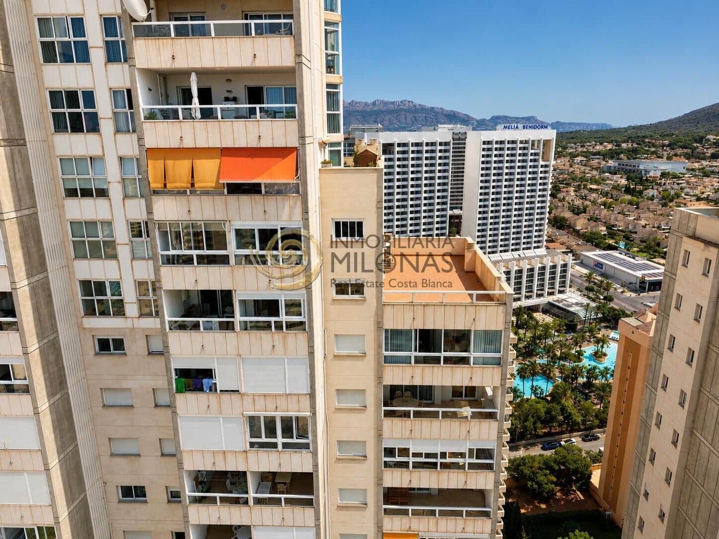 3 sovrum Lägenhet till salu i Benidorm med pool garage - 565 000 € (Ref: 9952711)