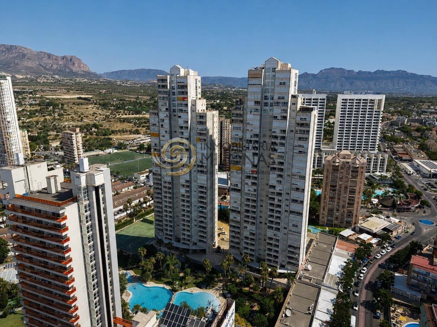 3 sovrum Lägenhet till salu i Benidorm med pool garage - 565 000 € (Ref: 9952711)