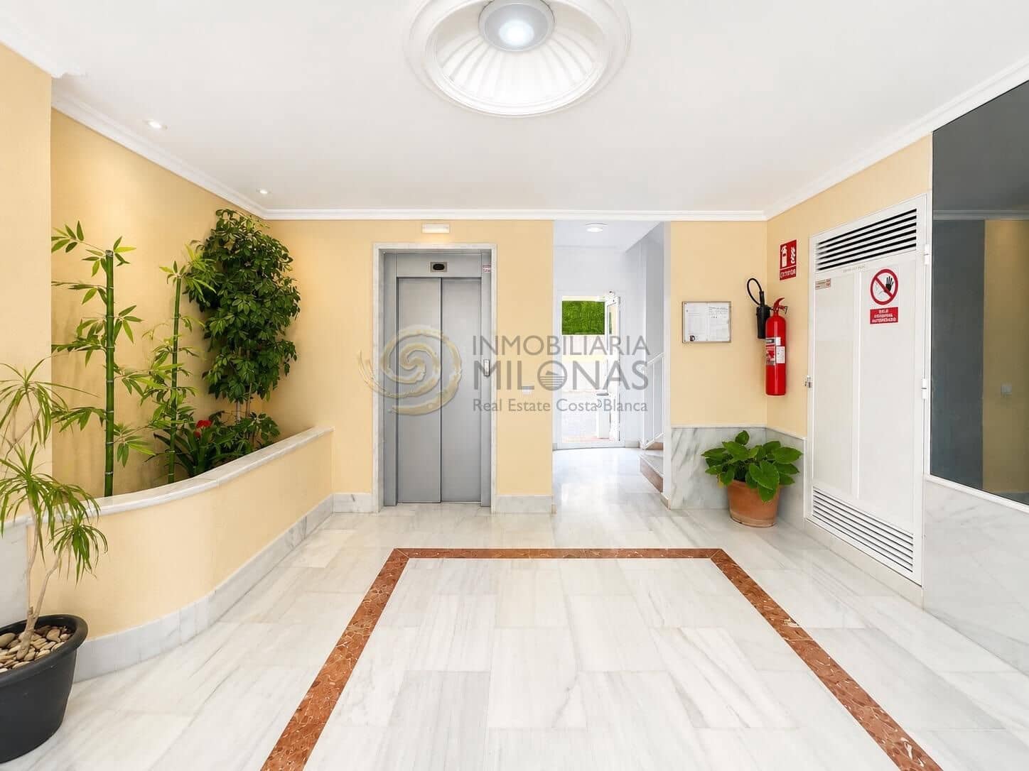 1 bedroom Apartment for sale in La Villajoyosa / Vila Joiosa with pool - € 207,000 (Ref: 9965357)