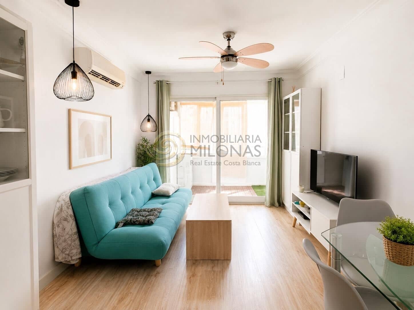 1 bedroom Apartment for sale in La Villajoyosa / Vila Joiosa with pool - € 207,000 (Ref: 9965357)