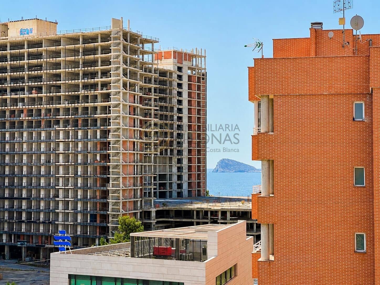 1 bedroom Apartment for sale in La Villajoyosa / Vila Joiosa with pool - € 207,000 (Ref: 9965357)