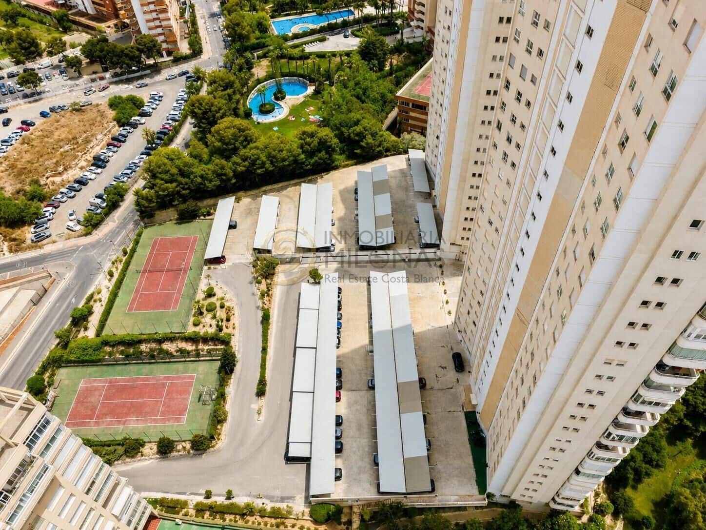3 chambre Appartement à vendre à Benidorm avec piscine garage - 699 900 € (Ref: 9983087)