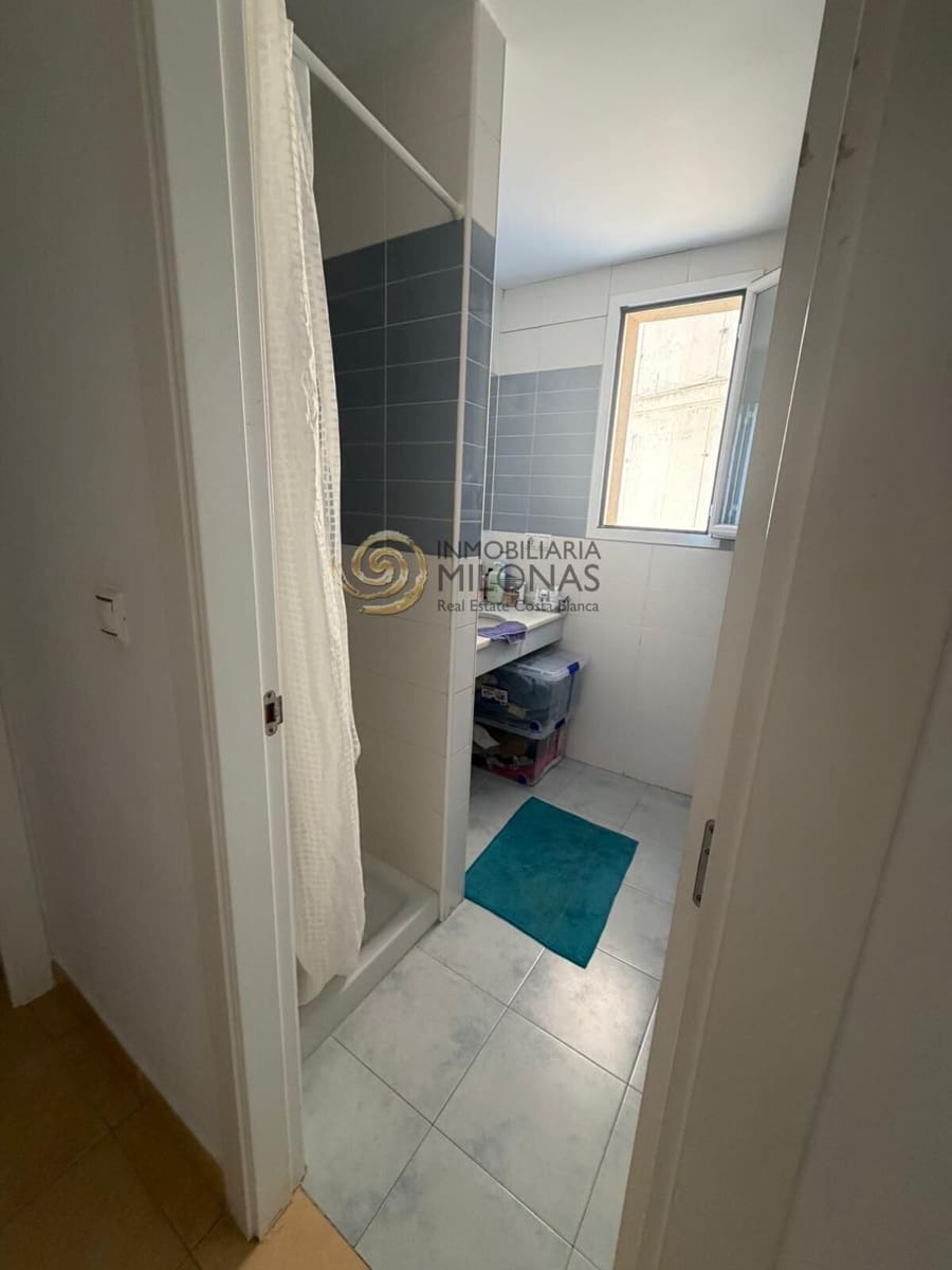 2 makuuhuone Huoneisto myytävänä paikassa Benidorm mukana uima-altaan 
autotalli - 316 999 € (Ref: 9998880)