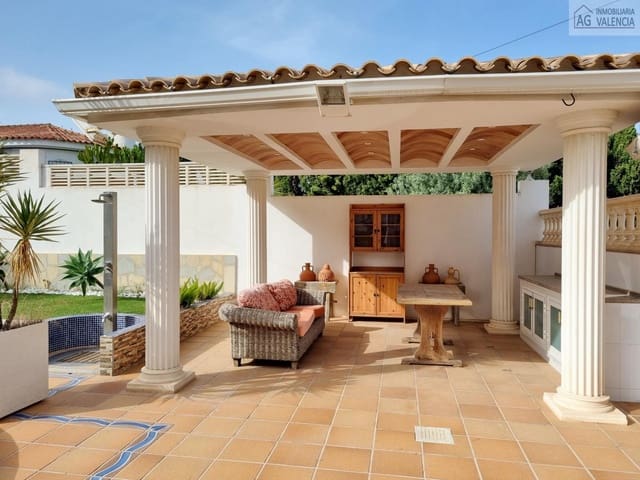 5 bedroom Villa for sale in Coloma  , La Nucia with pool garage - € 540,000 (Ref: 9378508)