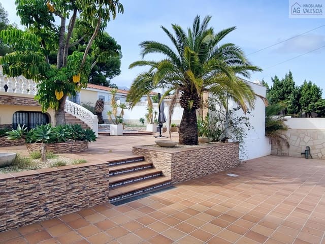 5 bedroom Villa for sale in Coloma  , La Nucia with pool garage - € 540,000 (Ref: 9378508)
